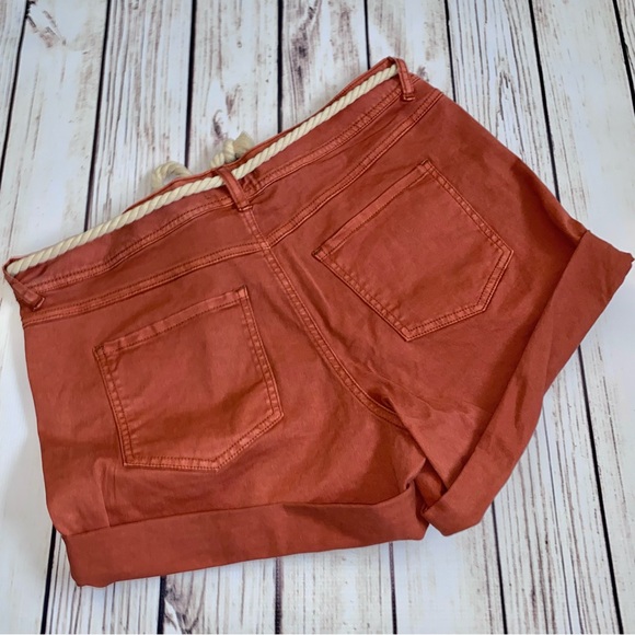 Free People dusty rose shorts with rope belt and rose gold hardware - Picture 4 of 6